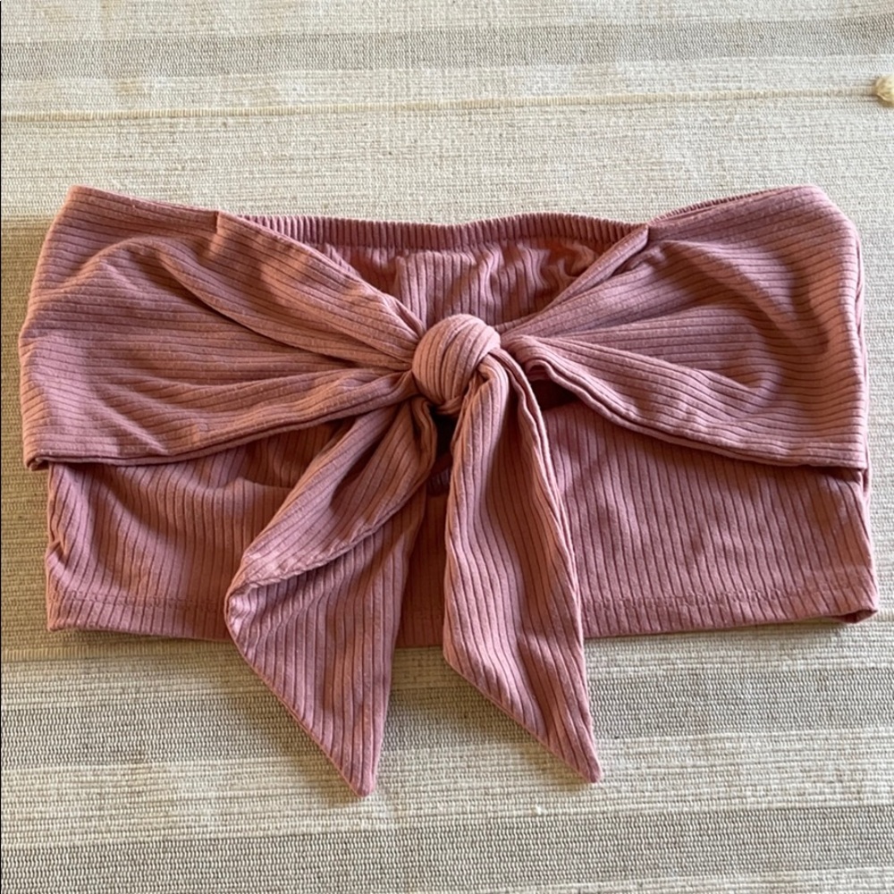 Women’s crop top from dry goods. Size S